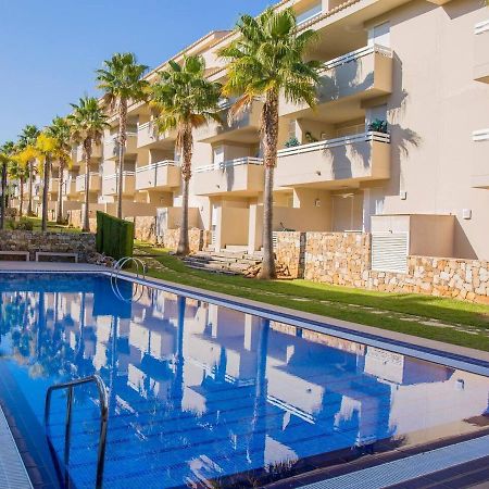 Immaculate 2-Bed Apartment In Пего Екстериор снимка