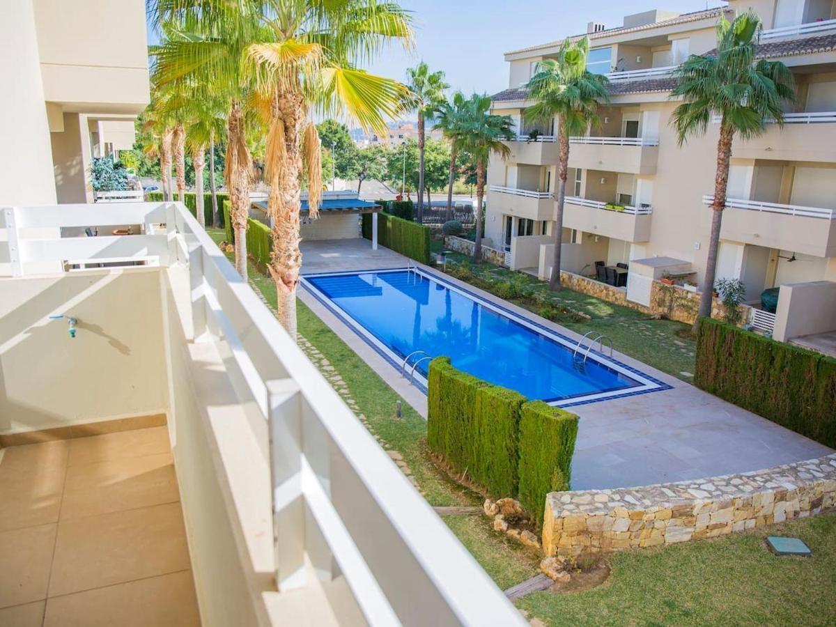 Immaculate 2-Bed Apartment In Пего Екстериор снимка
