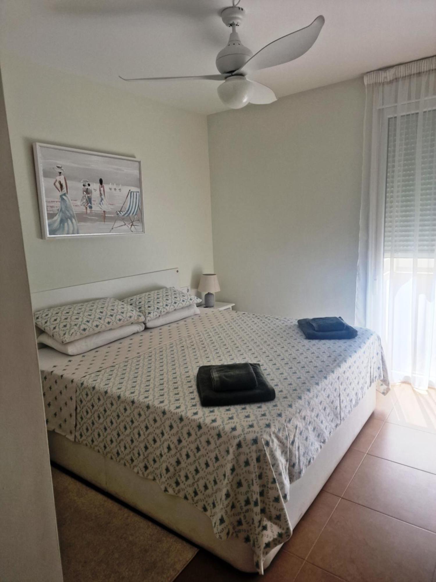 Immaculate 2-Bed Apartment In Пего Екстериор снимка