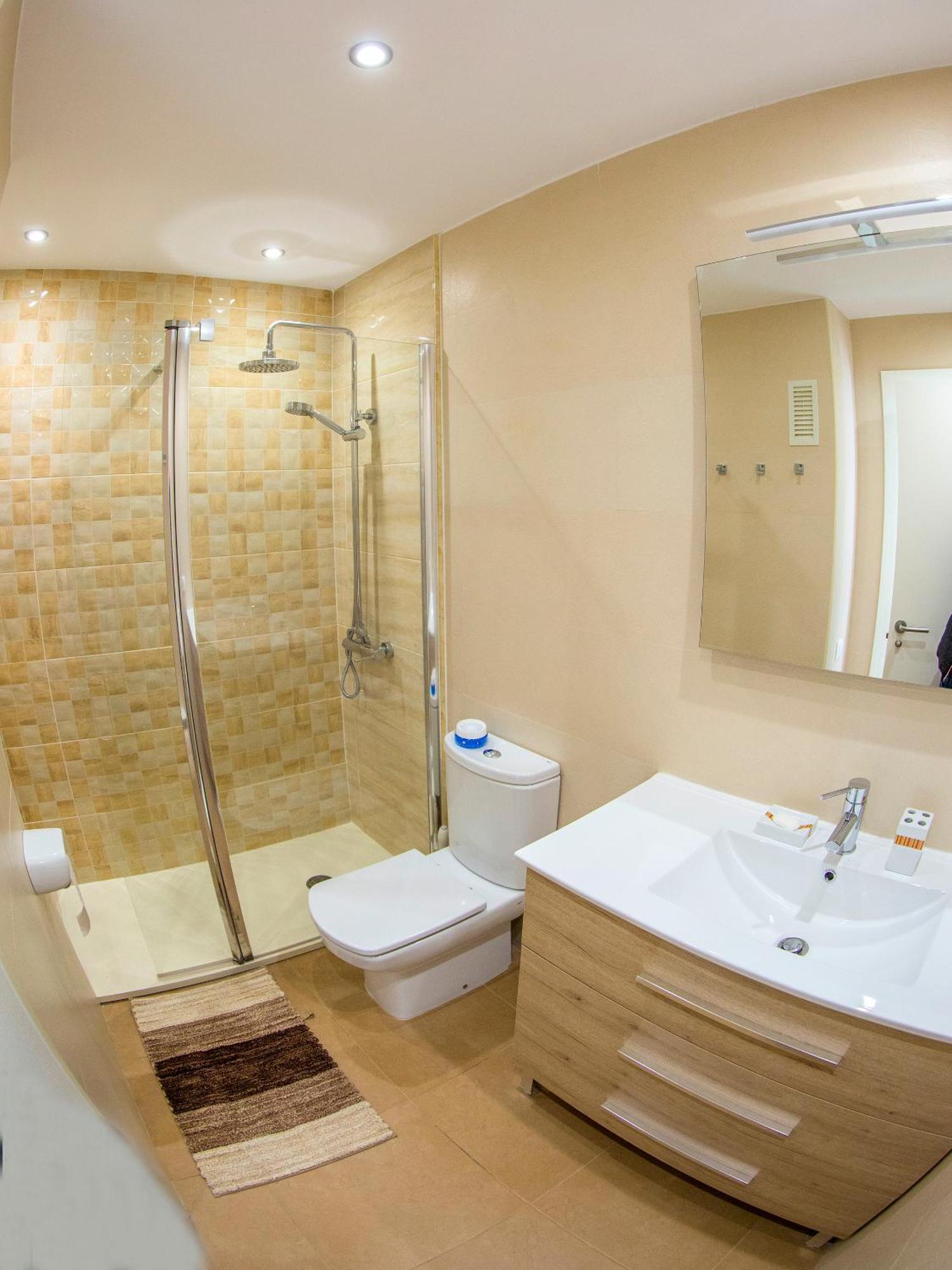 Immaculate 2-Bed Apartment In Пего Екстериор снимка